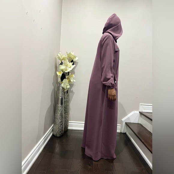 Brand New Turkish Abaya in dark Rose colour - Picture 3 of 4